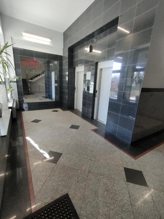 ビャウィストクPrzytulny Apartament Na Mlynowejアパートメント エクステリア 写真